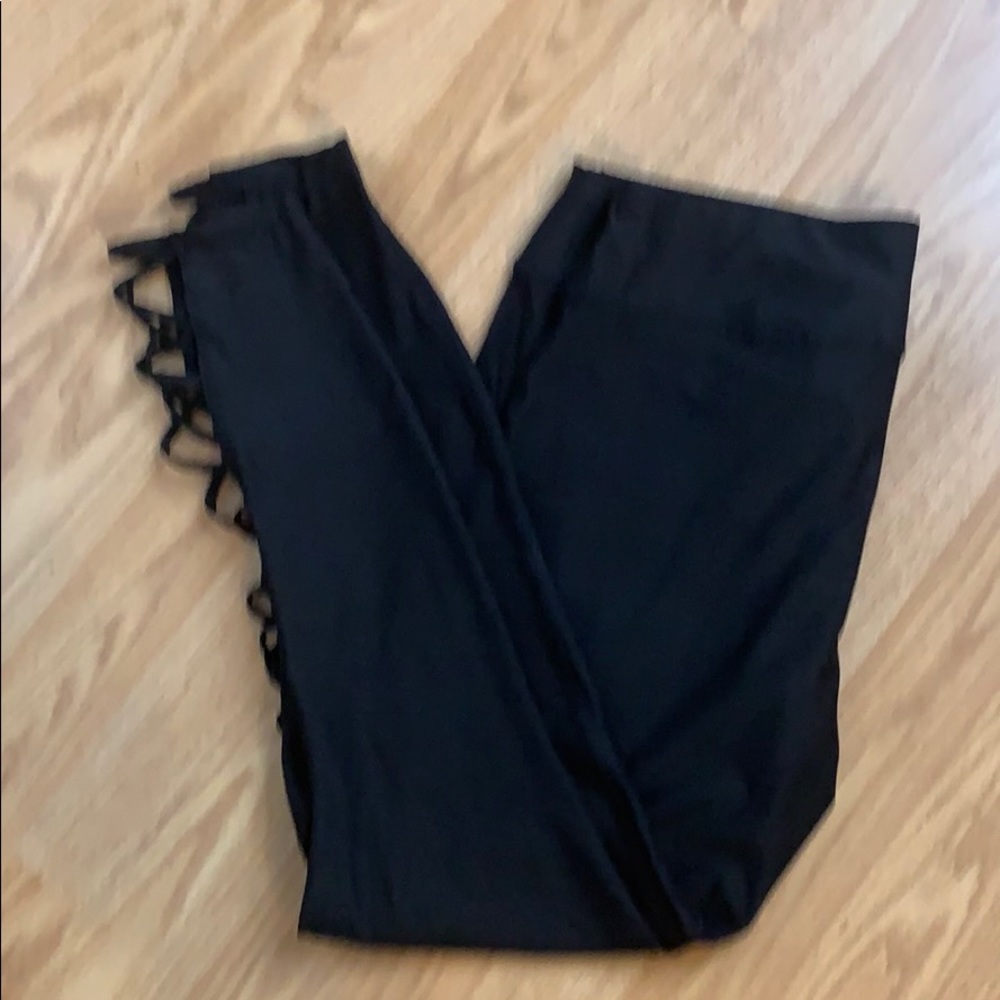 Black leggings